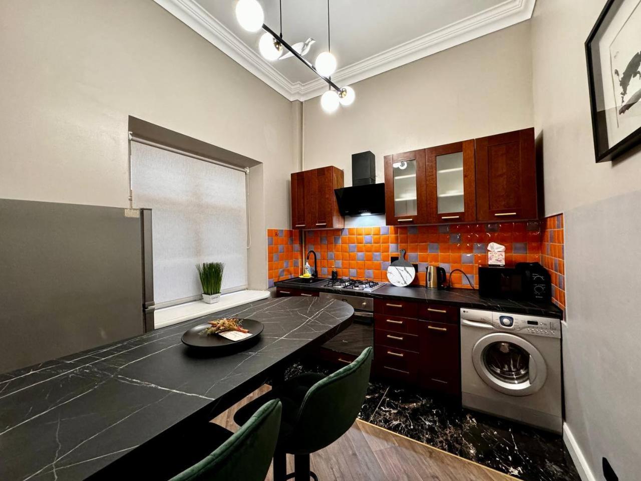 Deribasivska 10 Luxury Apartment Одеса Екстериор снимка
